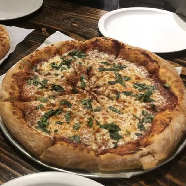 Margherita Pizza (Medium).